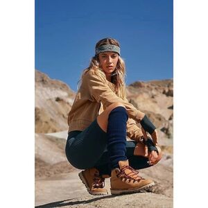 NEW FREE PEOPLE Sz 9.5 DANNER MOUNTAIN PASS HIKING BOOT IN CATHAY SPICE